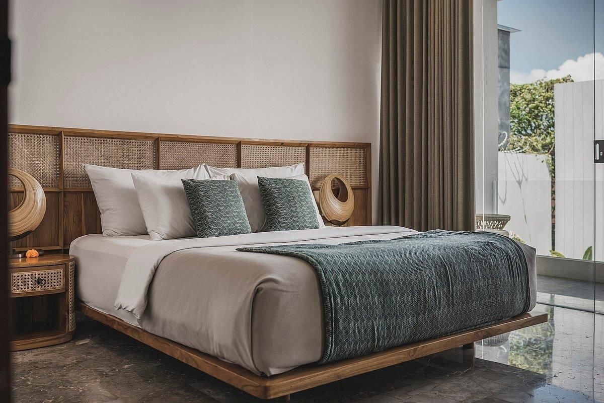 EIGHT PALMS VILLA SEMINYAK - 5