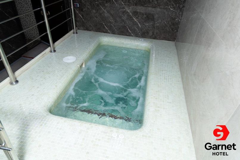GARNET HOTEL - 5