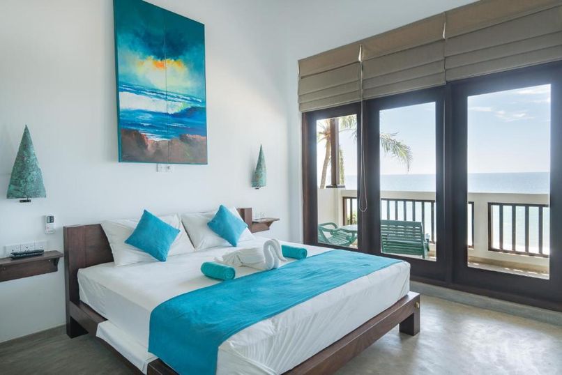 AT EASE BEACH HOTEL - 5