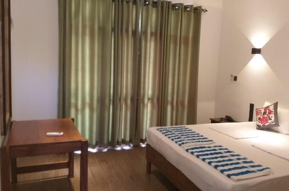 RAWANAZ VILLA UNAWATUNA - 16