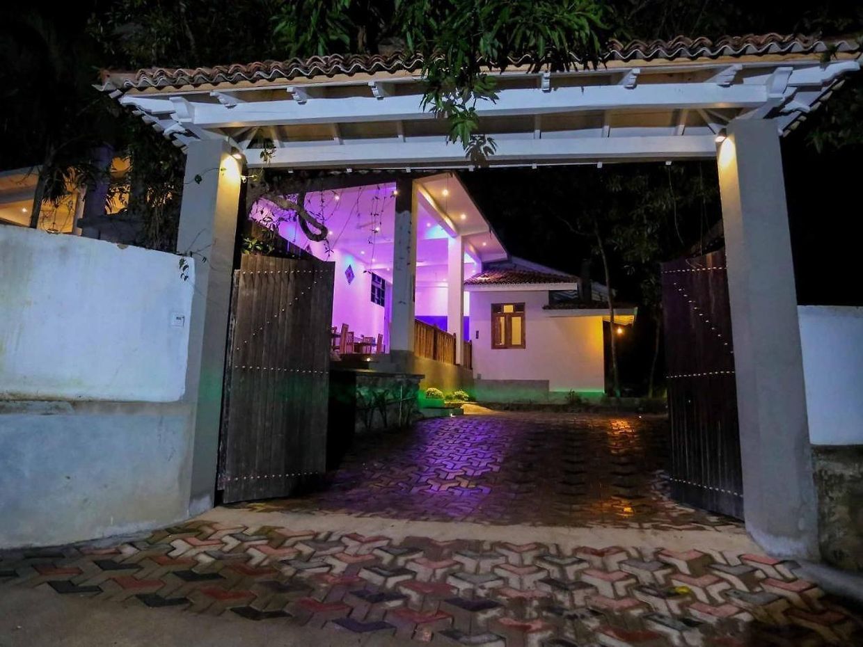 RAWANAZ VILLA UNAWATUNA - 6