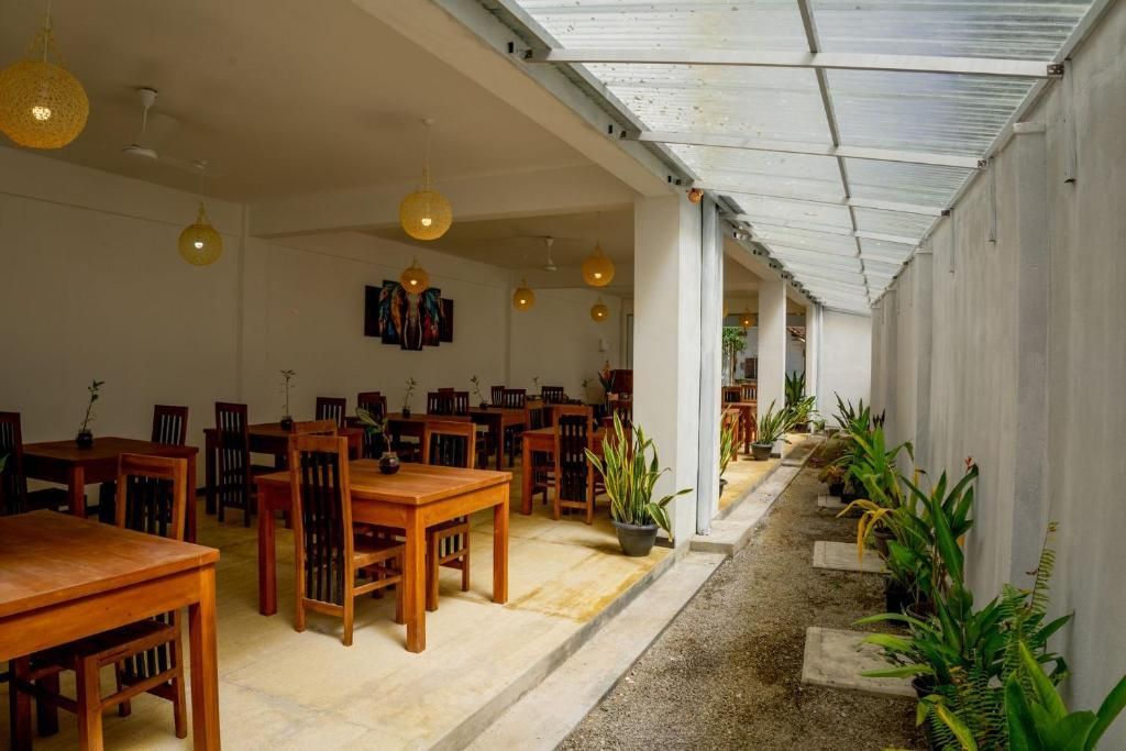 TEVINS PLACE HOTEL - 17