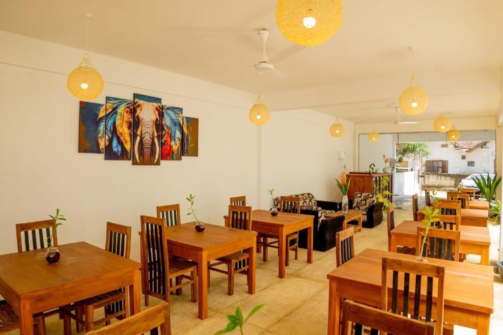 TEVINS PLACE HOTEL - 24