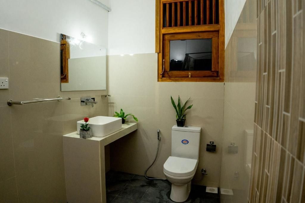 TEVINS PLACE HOTEL - 28