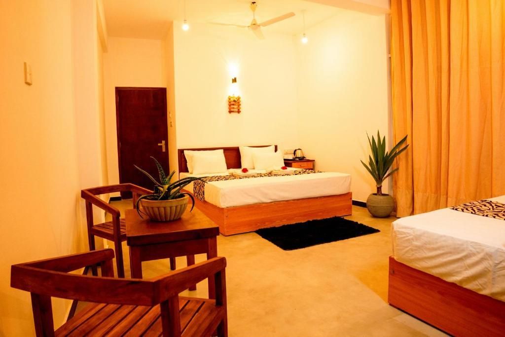 TEVINS PLACE HOTEL - 8