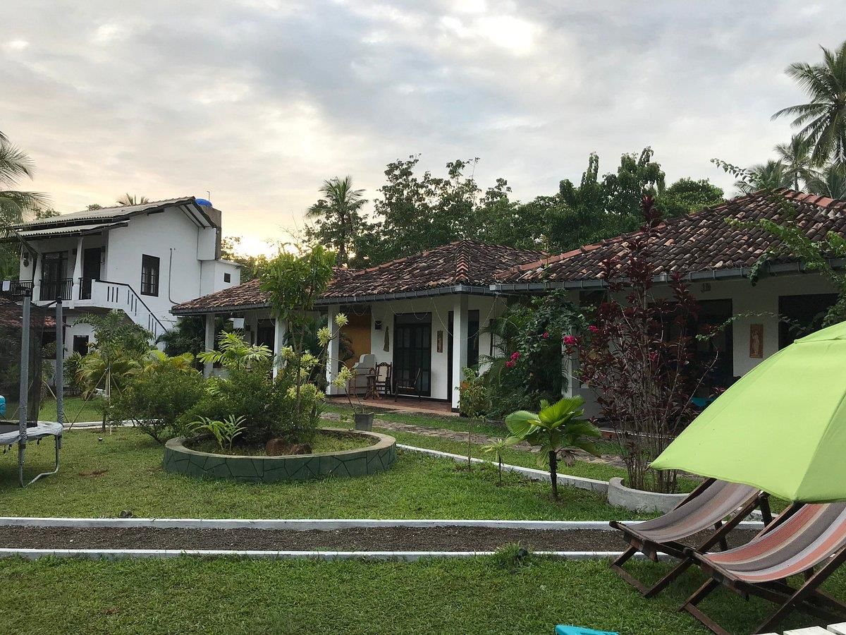 JASMINE CABANAS AT UNAWATUNA - 1