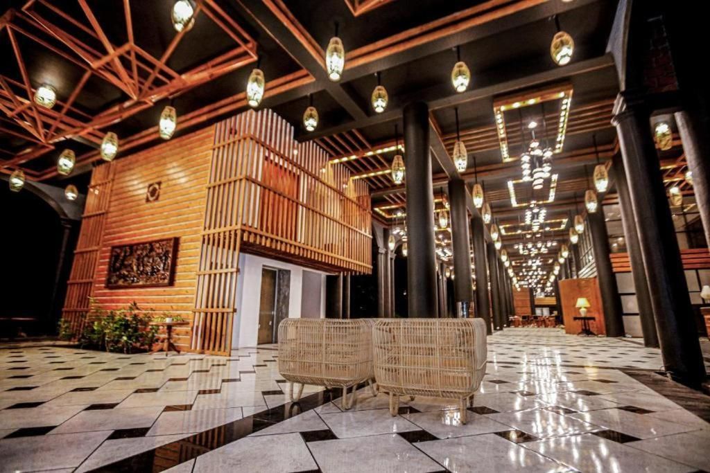 COVANRO SIGIRIYA - 16