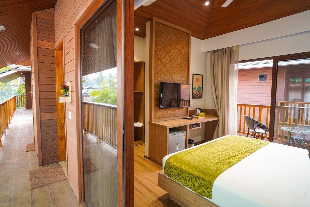 TREEHOUSE MARS BEACH COTTAGES  - 12