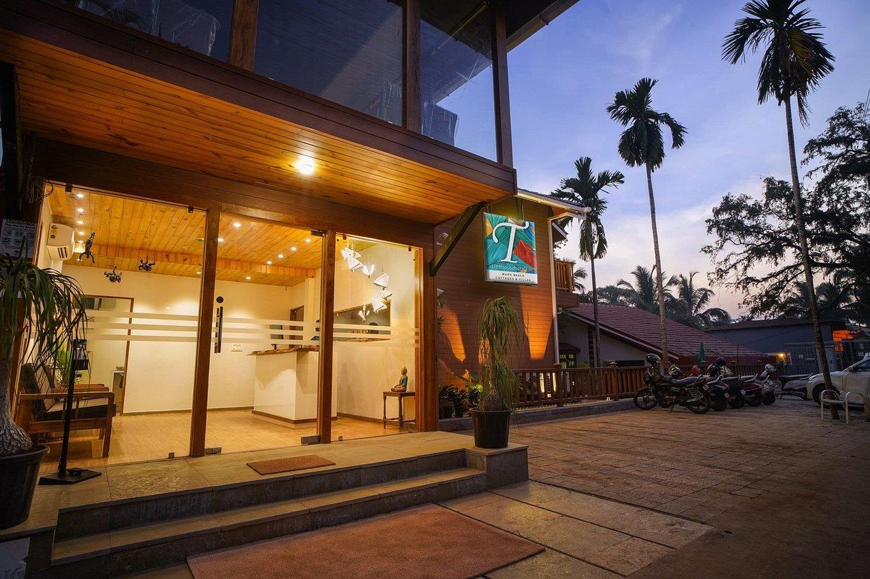 TREEHOUSE MARS BEACH COTTAGES  - 4