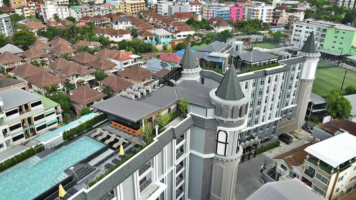 CHATEAU DU VILLAGE - 2