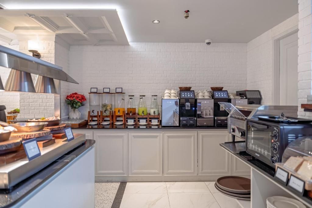 CHATEAU DU VILLAGE - 23