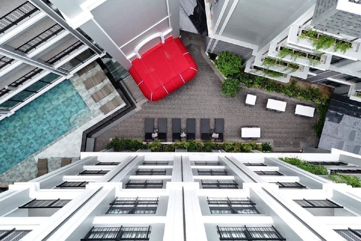 CHATEAU DU VILLAGE - 30