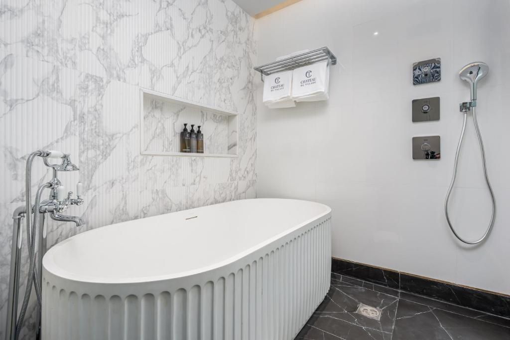 CHATEAU DU VILLAGE - 7