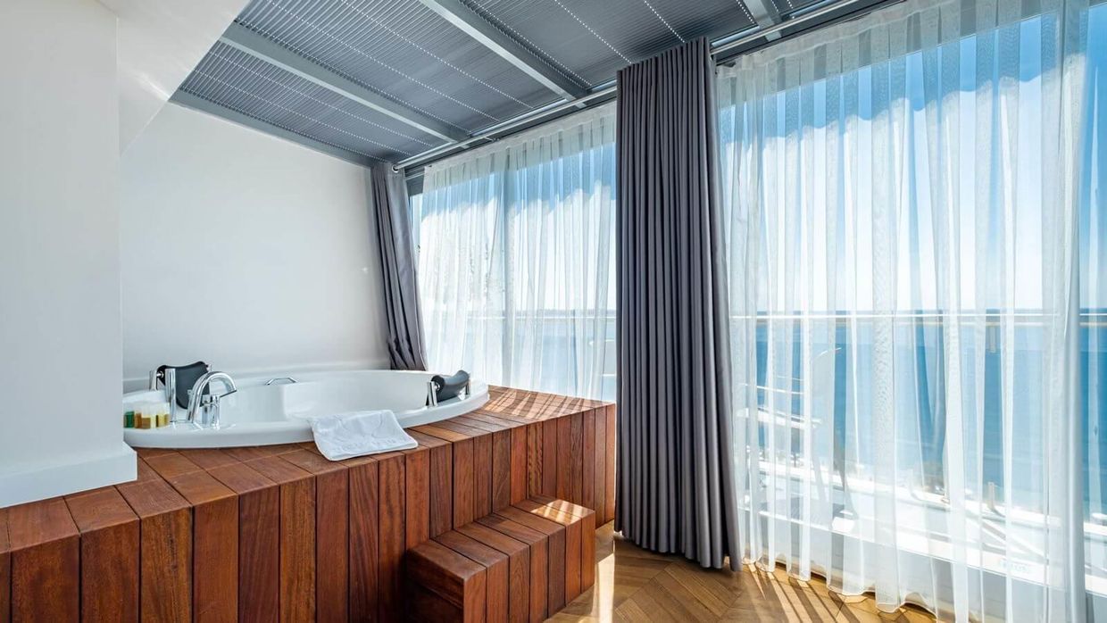 Pearly Hotel Special Class - 25