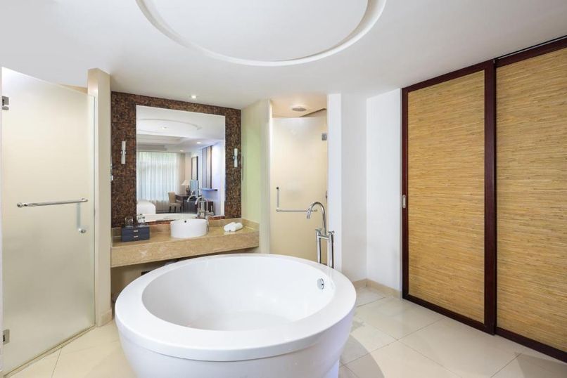 GRAND MERCURE SANYA YALONG BAY (ex. HUAYU RESORT & SPA YALONG BAY SANYA) - 4