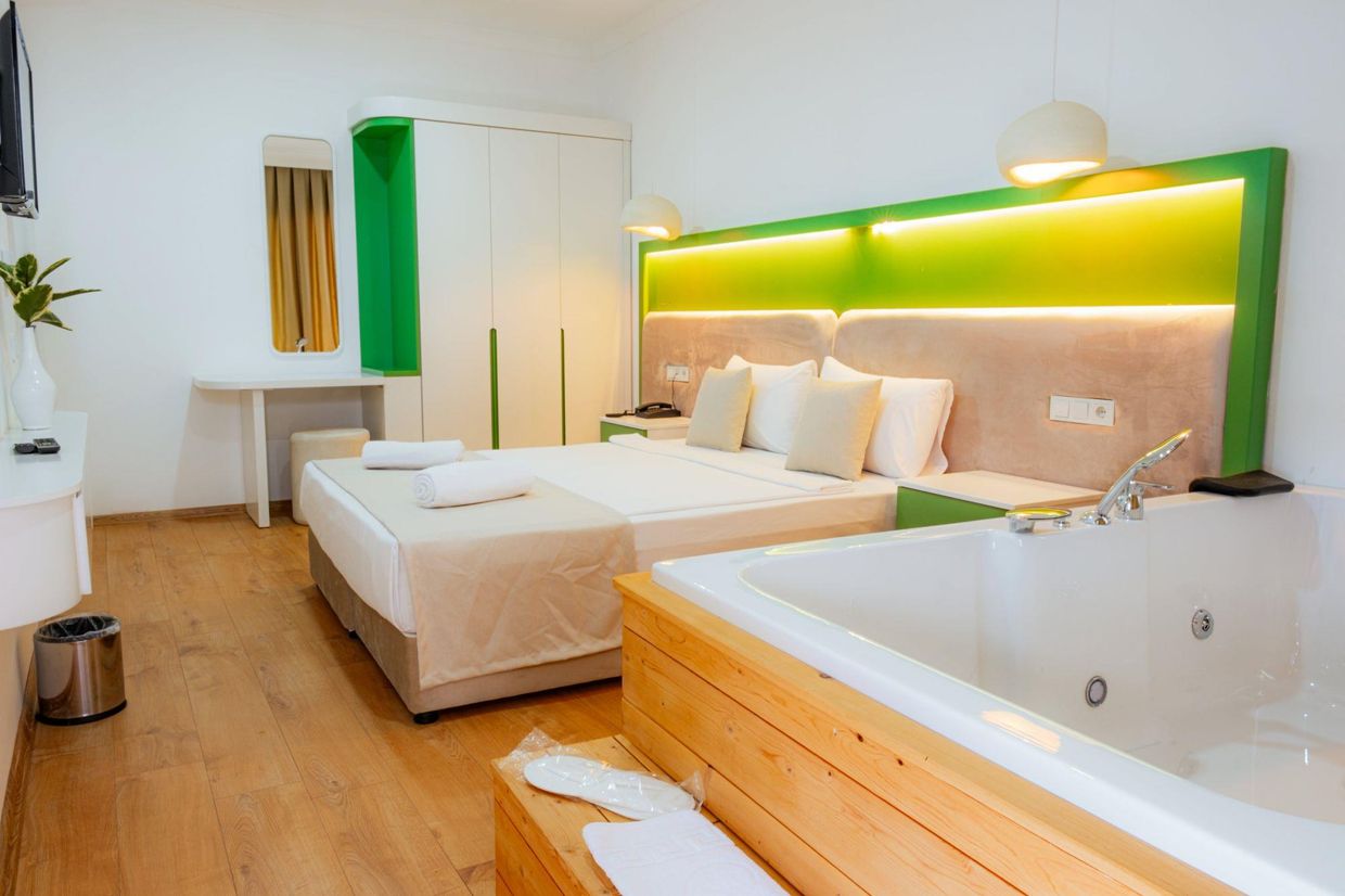 Regenesis Hotel & Spa - 7