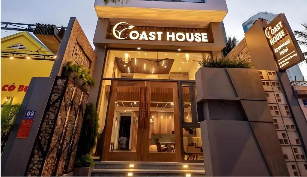 COAST HOUSE BOUTIQUE - 1