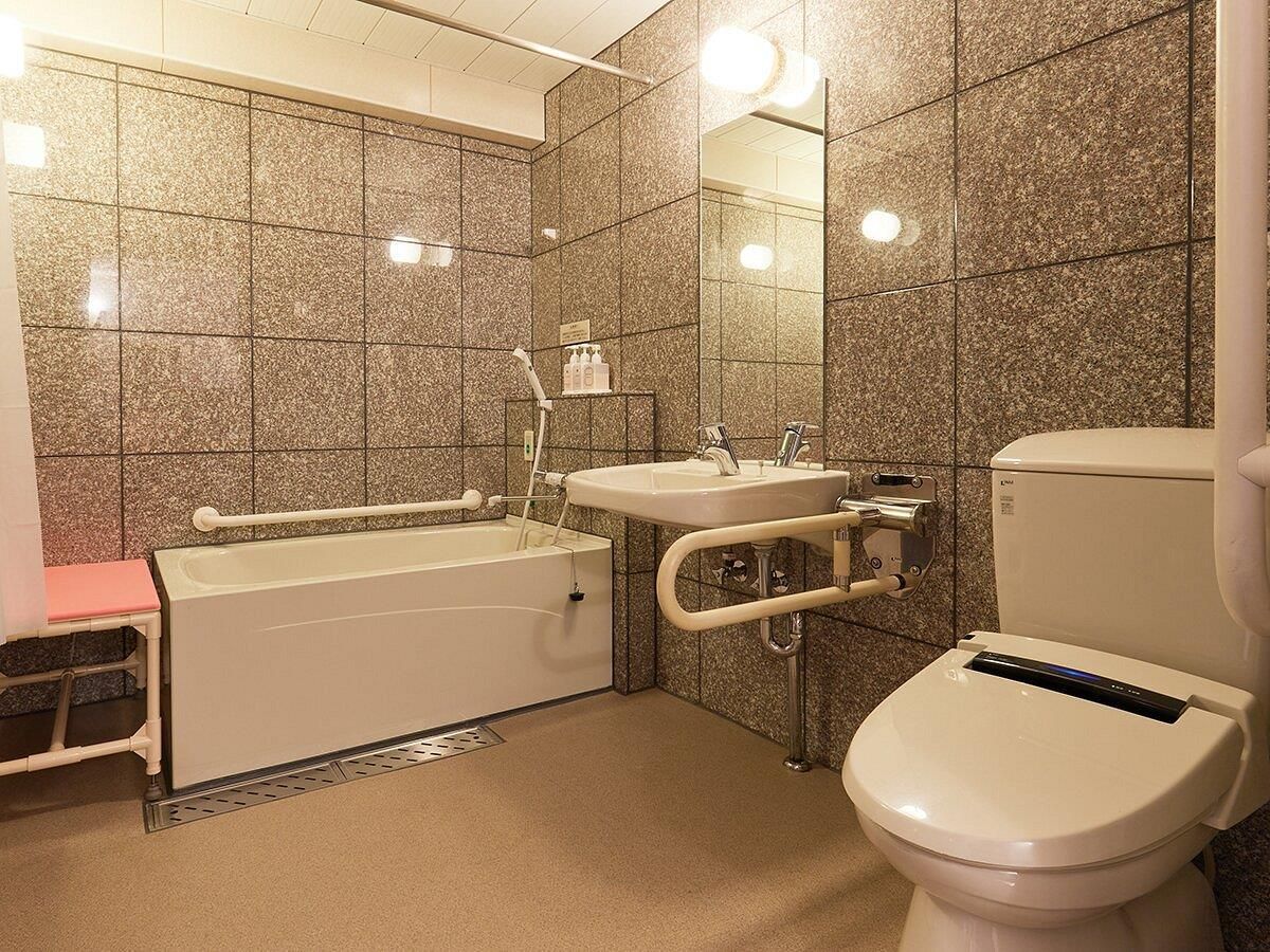 TOYOKO INN NIHOMBASHI NINGYO-CHO - 10