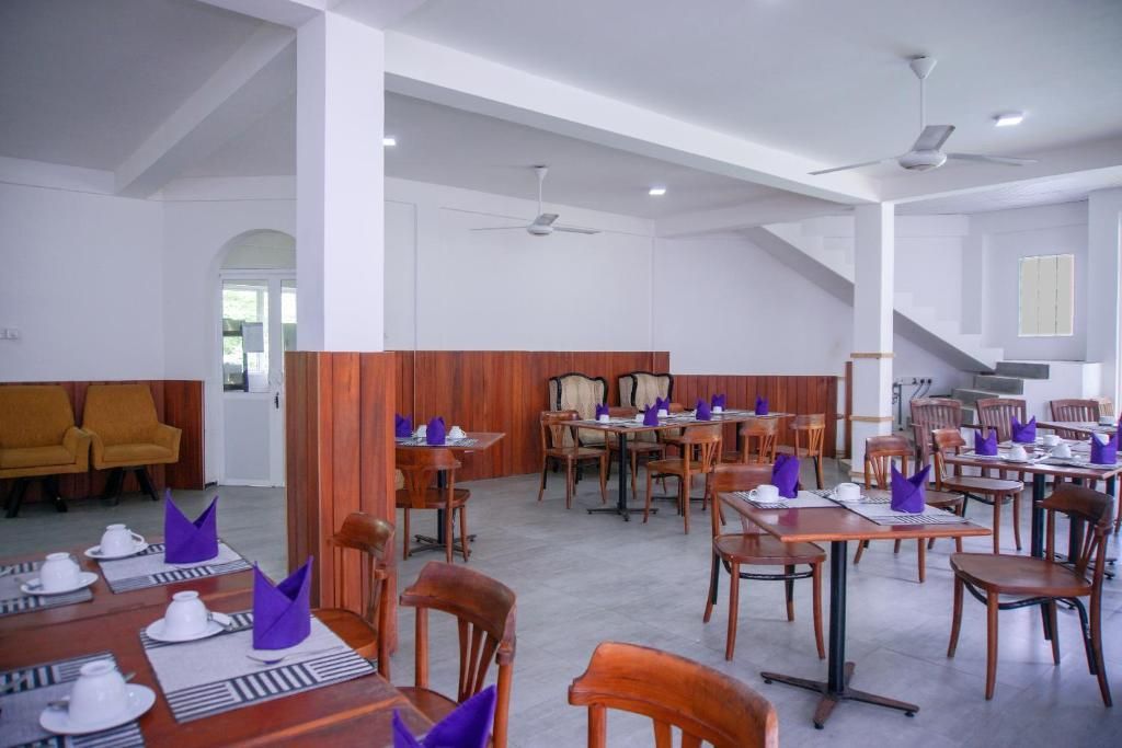 BLUE FOX HIKKADUWA - 3