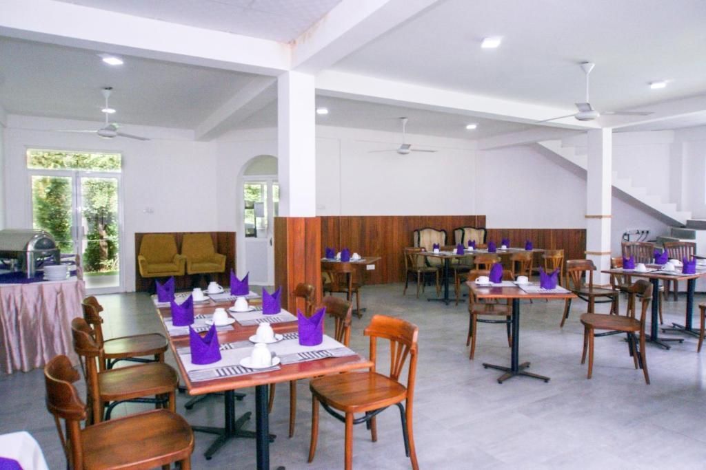 BLUE FOX HIKKADUWA - 6