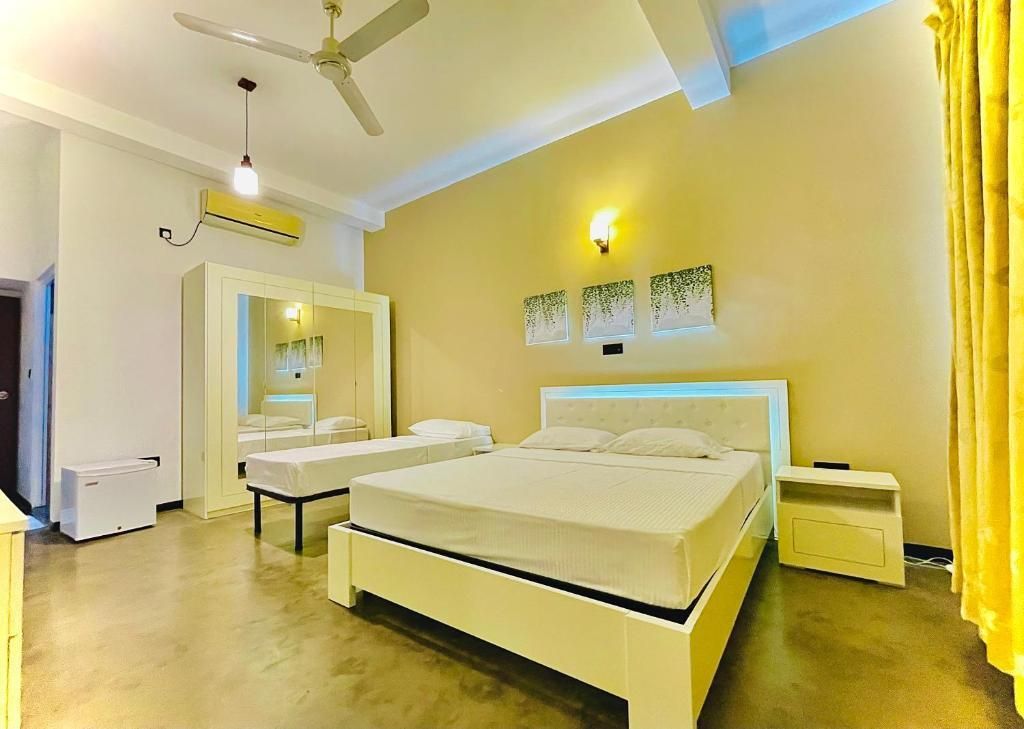 BLUE FOX HIKKADUWA - 8