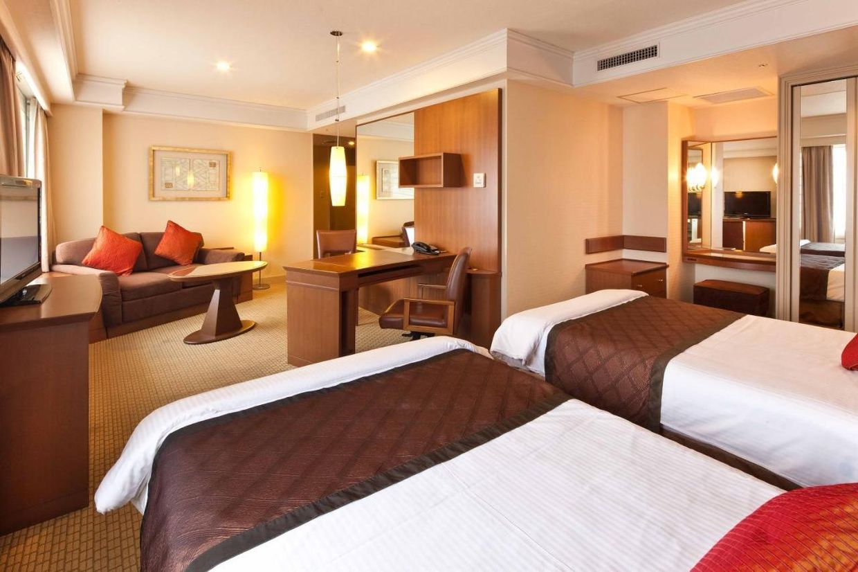 ROYAL PARK HOTEL - 4