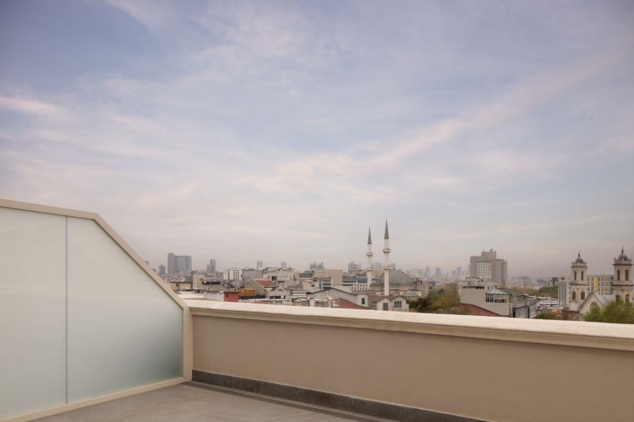 Moxy Istanbul Beyoglu - 14