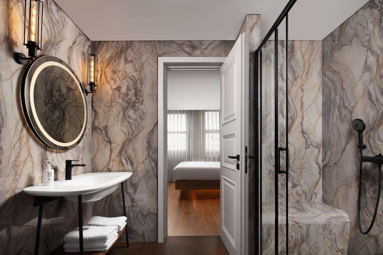 Moxy Istanbul Beyoglu - 17