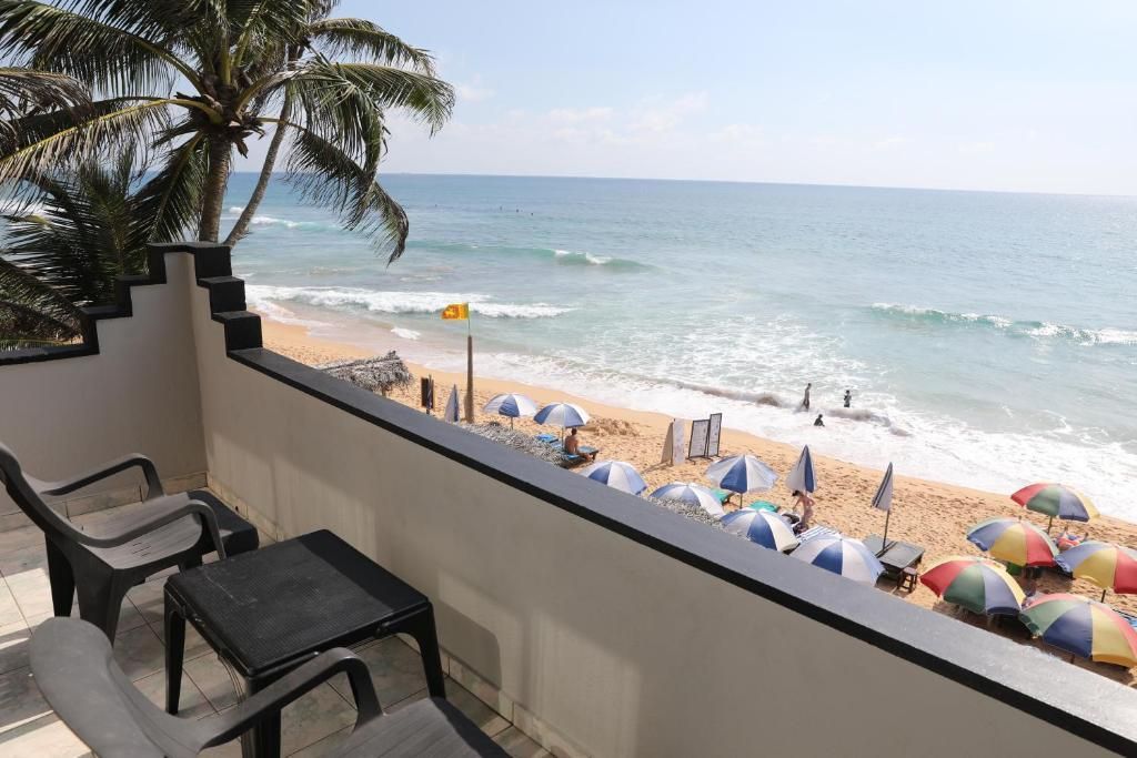 MAIN REEF GUESTHOUSE - 13