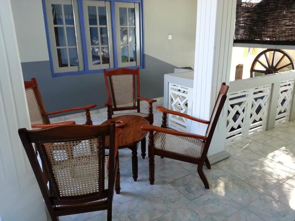 MAIN REEF GUESTHOUSE - 3