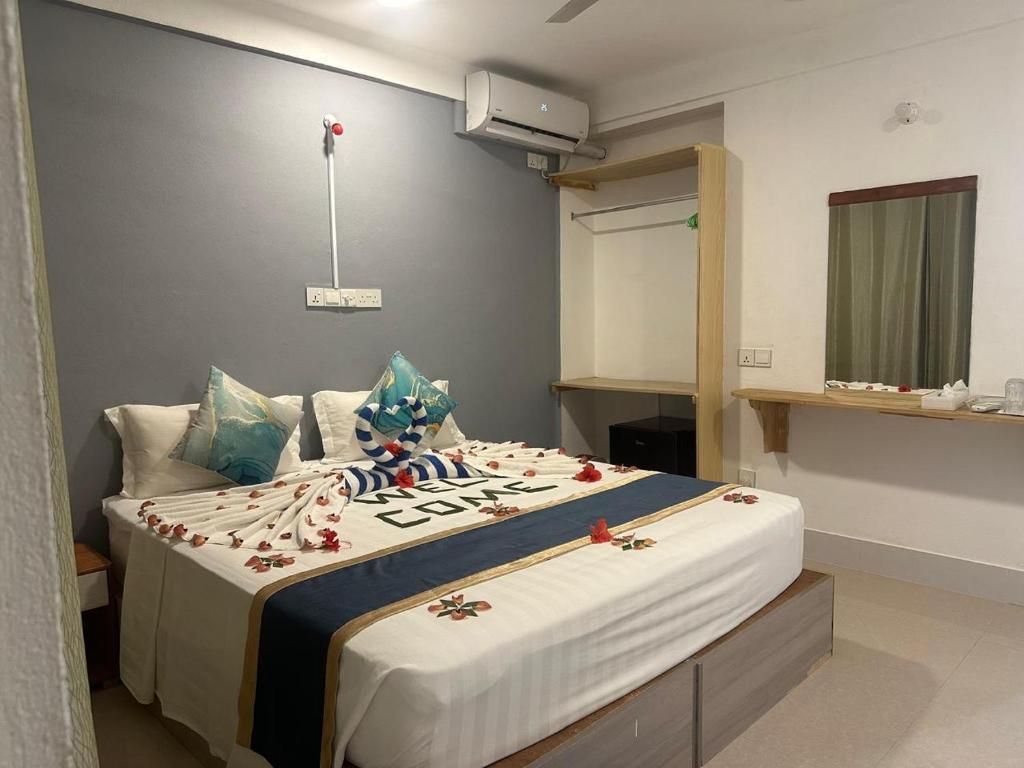 SORENZO MALDIVES - 11