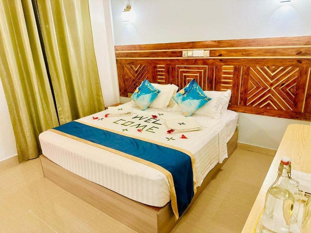 SORENZO MALDIVES - 9