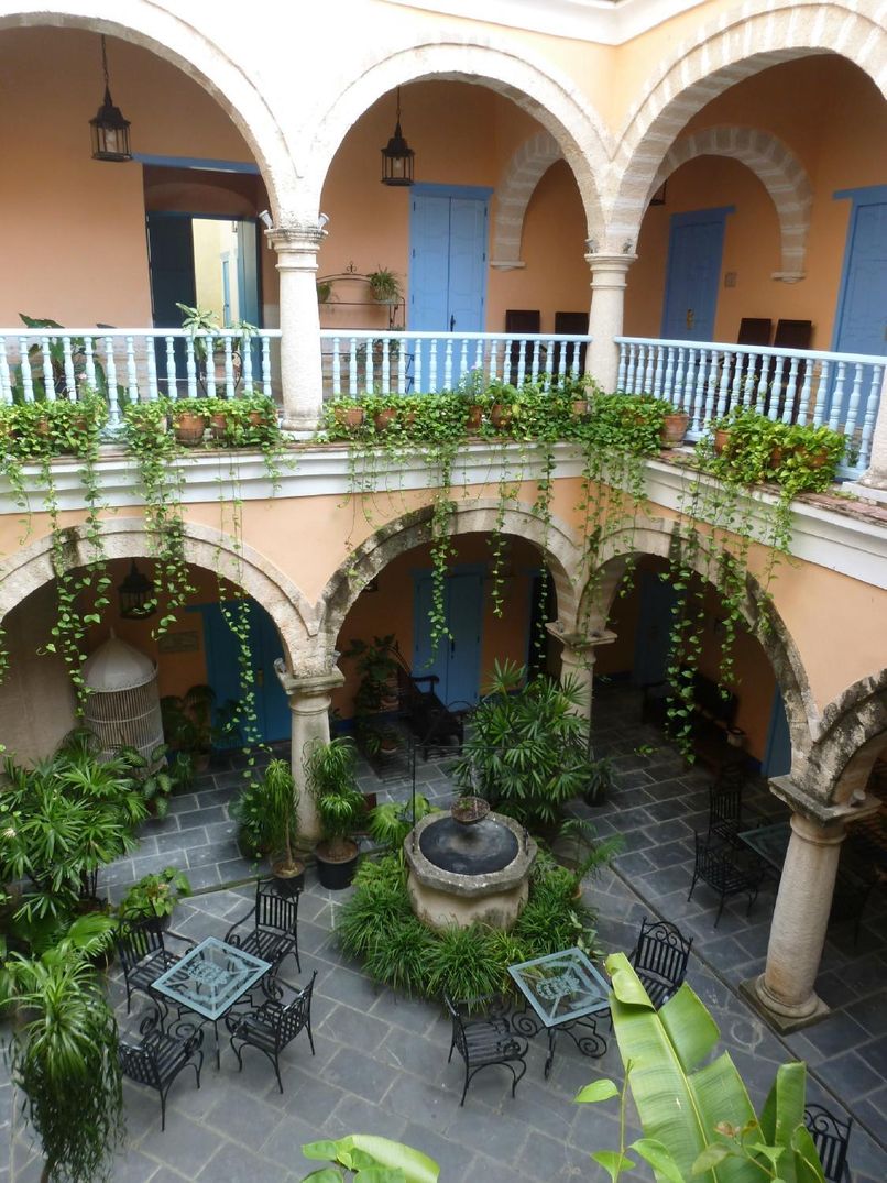 FLORIDA HOTEL - 1