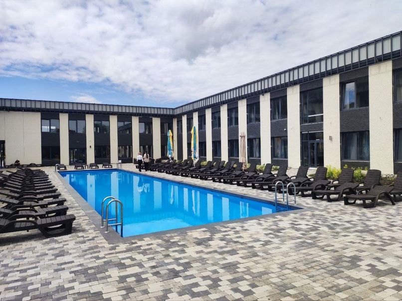 СРЕДИ ГОР, отель - 1