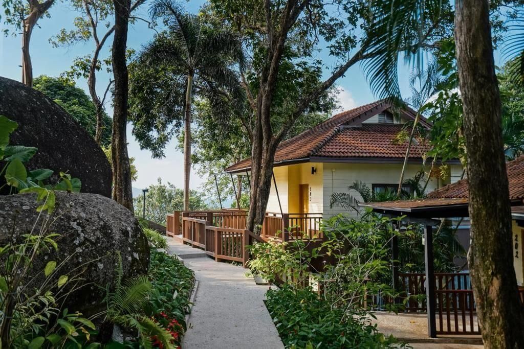 ANONA SUNSET BOUTIQUE - 1