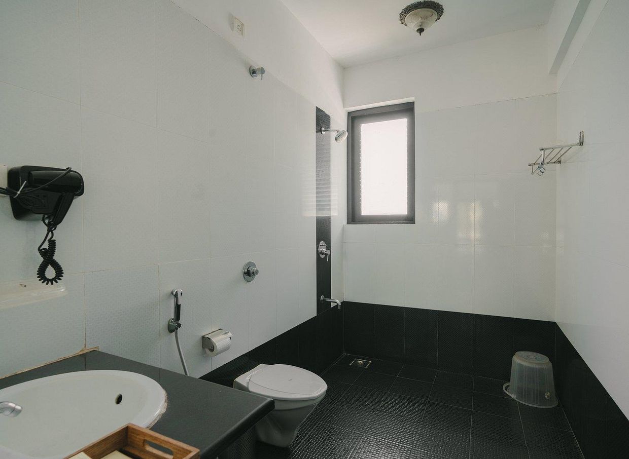 RICHMONDE ANANTA ELITE  - 16