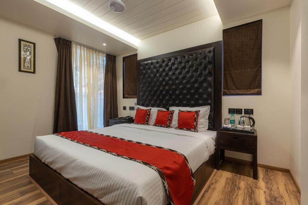 DIVAN CLARKS INN - 11