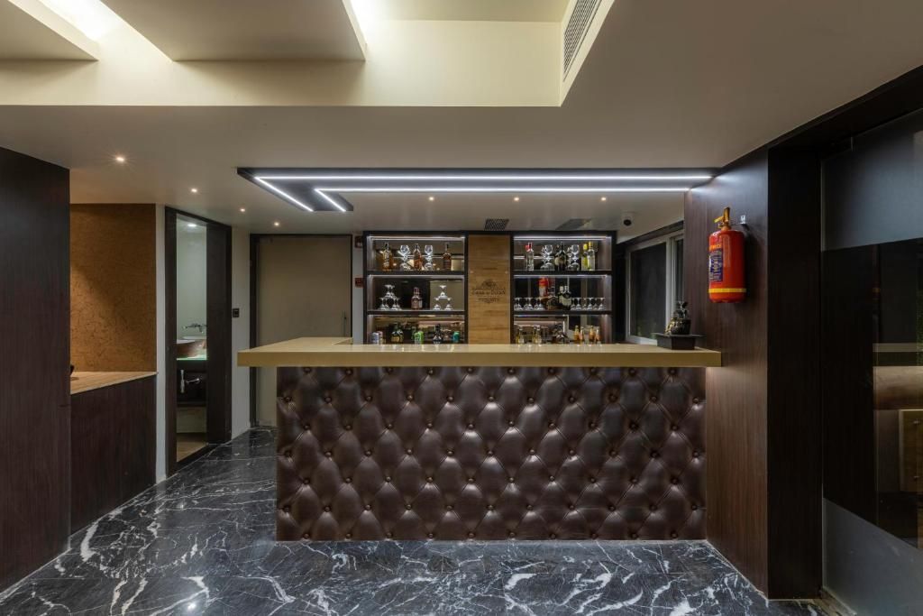 DIVAN CLARKS INN - 20