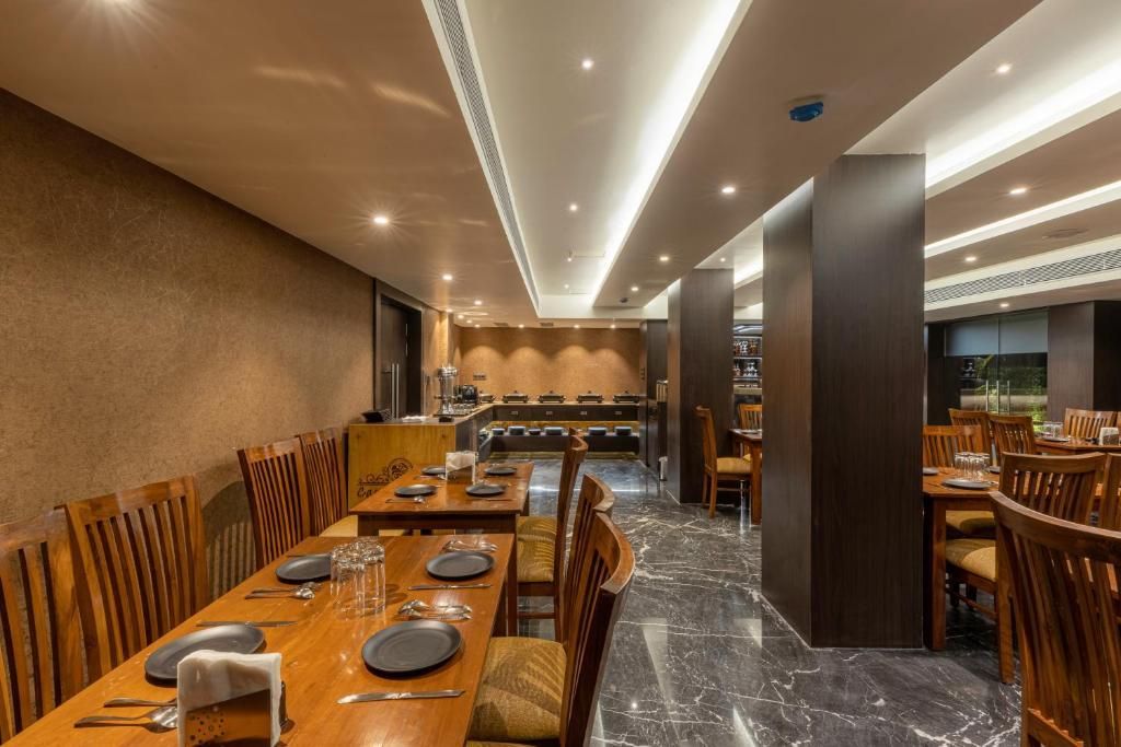 DIVAN CLARKS INN - 24