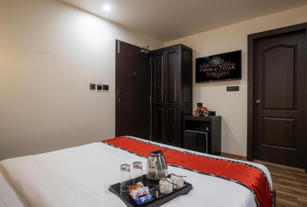 DIVAN CLARKS INN - 4