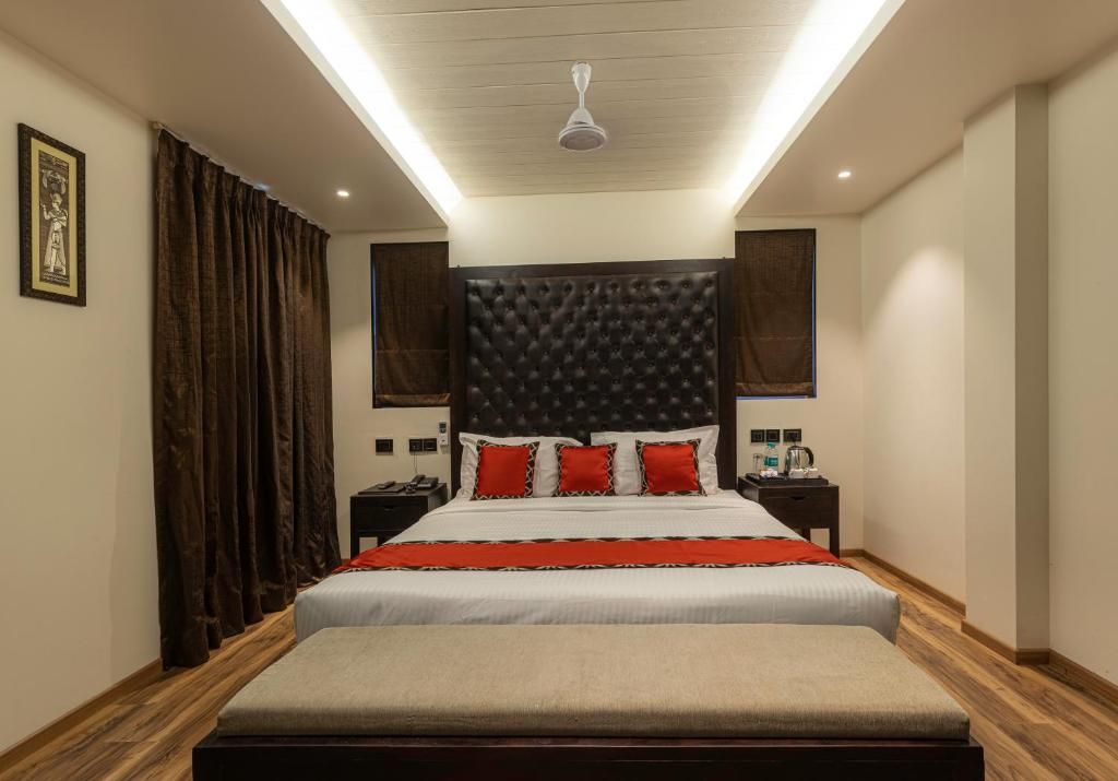 DIVAN CLARKS INN - 7