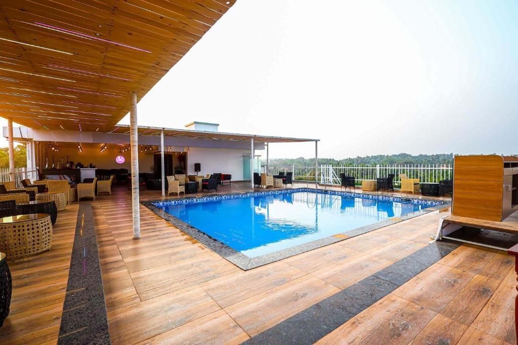 VAGATOR DOWNTOWN - 16