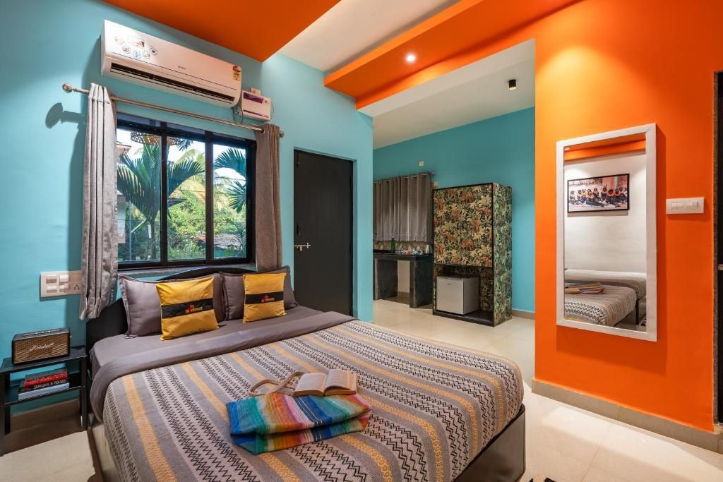 WHOOPERS BOUTIQUE MORJIM - 16