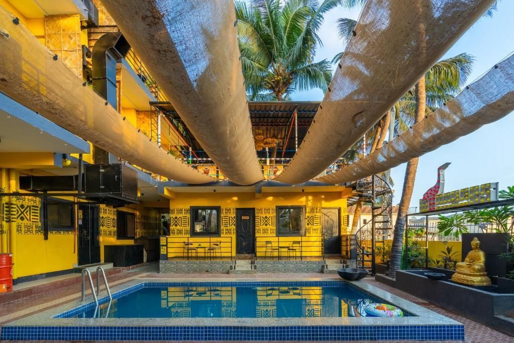 WHOOPERS BOUTIQUE MORJIM - 19