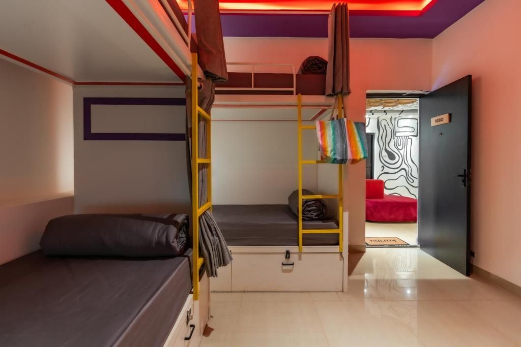 WHOOPERS BOUTIQUE MORJIM - 23