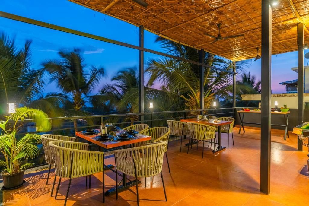 WHOOPERS BOUTIQUE MORJIM - 27