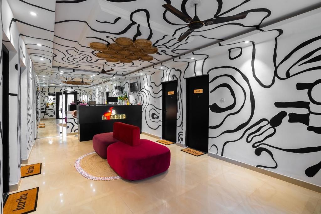 WHOOPERS BOUTIQUE MORJIM - 36