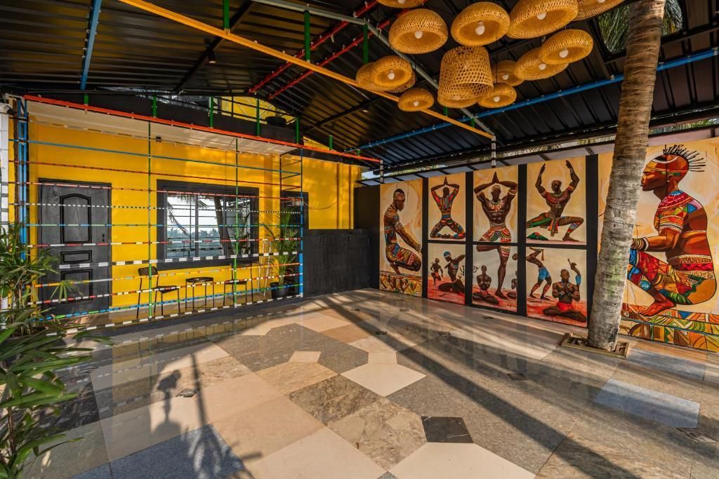 WHOOPERS BOUTIQUE MORJIM - 40