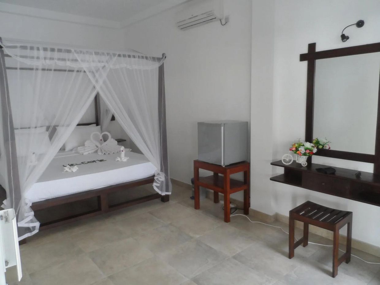 PEARL ISLAND BEACH HOTEL - 10