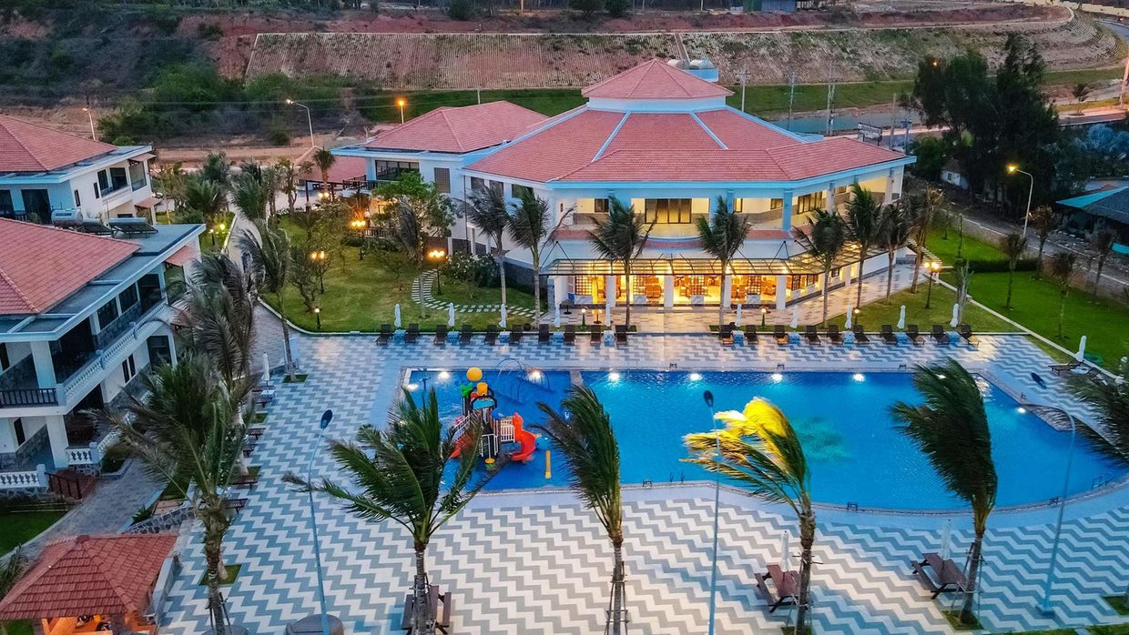 BLOOMING LOTUS RESORT - 30